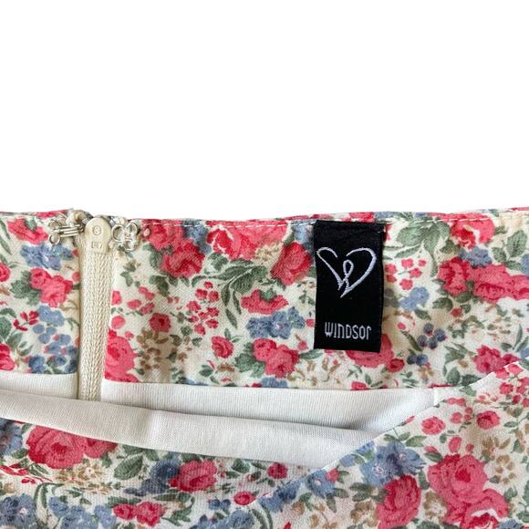 Windsor Burst of Florals Mini Skirt Size Medium - Picture 4 of 5